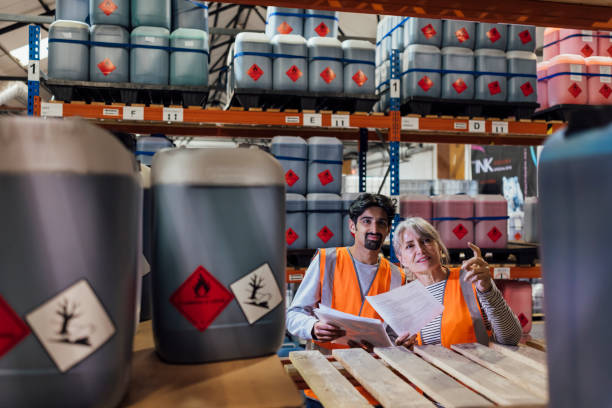 یافتن عمده‌فروشان معتبر فلزات و مواد شیمیایی در فروش‌یاب - پلتفرم فروش‌یاب - آگهی عمده فروشی