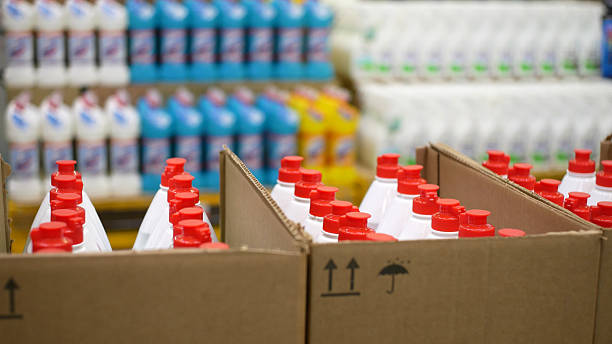 انبار نگهداری محصولات عمده، از جمله افزودنی‌های غذایی و چاشنی‌ها؛ تجربه خرید و فروش عمده آسان در فروش‌یاب