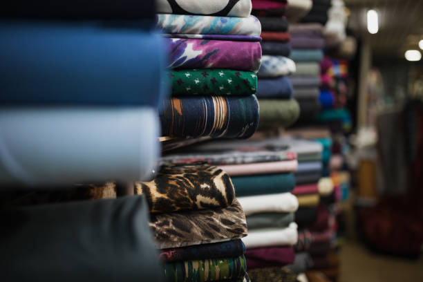 عمده‌فروشی پوشاک، پارچه و کیف و کفش | فرصت‌های خرید و فروش عمده با قیمت رقابتی در فروش‌یاب | آگهی عمده فروشی | فروش یاب