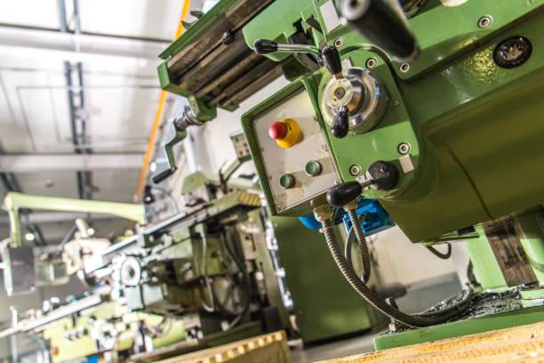 ماشین آلات صنعتی و تراشکاری فلزات | فروش یاب، خرید و فروش عمده، آگهی تجاری