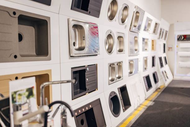 سینک‌های آشپزخانه مدرن در فروشگاه، فروش‌یاب، خرید و فروش عمده، آگهی تجاری