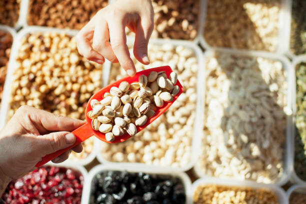 بازار عمده فروشان پسته و خشکبار، خرید و فروش عمده از طریق فروش‌یاب