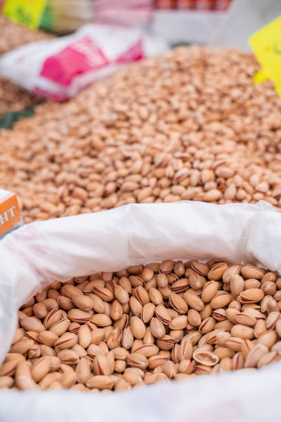 خرید عمده پسته و بادام | قیمت رقابتی در فروش یاب، آگهی عمده فروشی