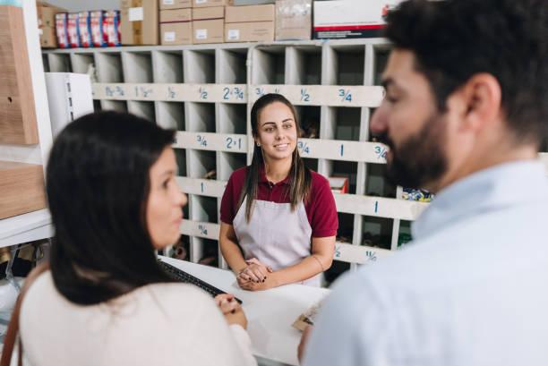 فروش عمده پوشاک و نیازمندیهای تجاری در فروشیاب، خرید و فروش عمده