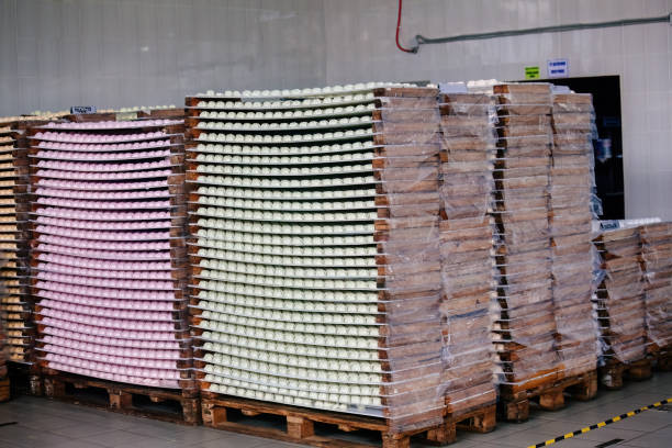 دنیای فرآورده‌های غذایی عمده در فروش‌یاب | آگهی عمده فروشی مواد اولیه شیرینی‌پزی و غذایی