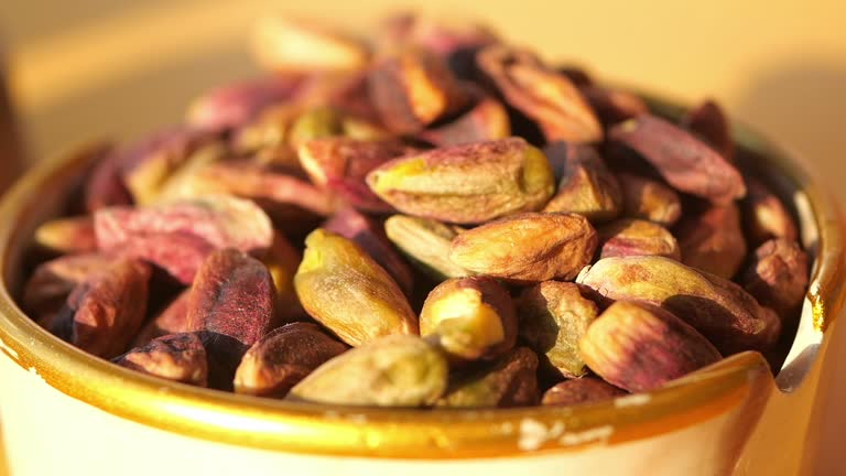 فروش عمده پسته اکبری اعلا در فروش‌یاب | خرید و فروش عمده با آگهی تجاری