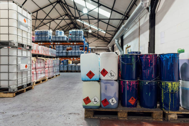 یافتن عمده‌فروشان معتبر فلزات و مواد شیمیایی در فروش‌یاب - عمده فروشان مواد شیمیایی - خرید عمده مواد شیمیایی