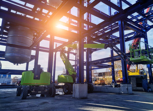 خانه‌های پیش ساخته بناگر: سازه پیش ساخته فلزی در حال مونتاژ در محل پروژه