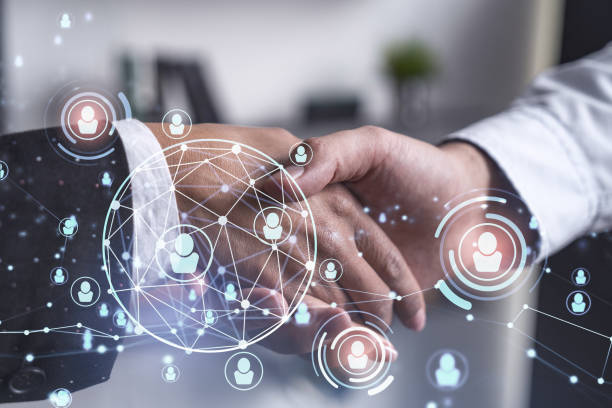 تصویر مفهوم جذب نیروی متخصص و قرارداد تجاری در فروش‌یاب، خرید و فروش عمده و آگهی تجاری