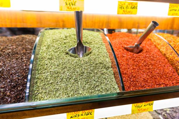 خرید عمده ادویه خالص و درجه یک: فروش یاب، قیمت رقابتی، بازار عمده فروشان