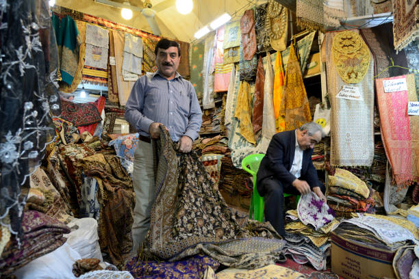 تولیدکننده و توزیع‌کننده عزیز: محصولات خود را به هزاران خریدار در سراسر ایران معرفی کنید ثبت آگهی در فروش‌یاب - بازار عمده فروشان، خرید و فروش عمده، آگهی تجاری