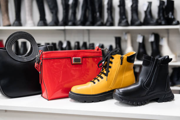 قیمت رقابتی پوشاک، پارچه، کیف و کفش عمده در فروش‌یاب - کیف و کفش عمده، خرید و فروش عمده، فروش یاب