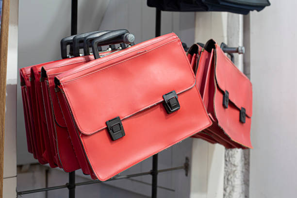 کیف و کفش عمده: تنوع بی‌نظیر با قیمت همکاری در فروش‌یاب - خرید و فروش عمده