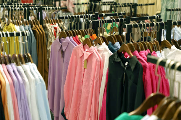 بازار عمده فروشان، نیازمندی‌های تجاری، فروش یاب