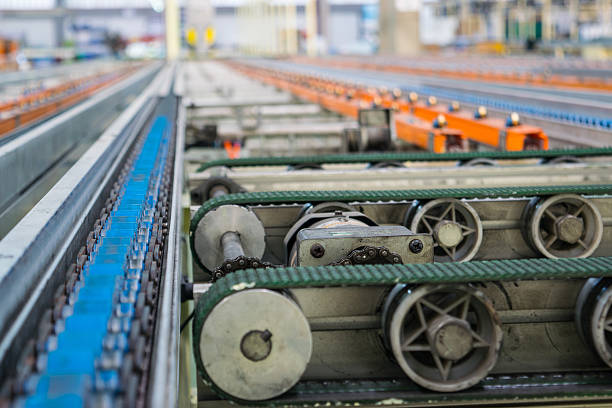 ماشین‌آلات و تجهیزات صنعتی عمده | خط مونتاژ نوین صنعتی | آگهی تجاری بهترین تجهیزات در فروش یاب