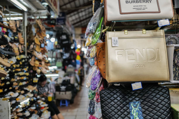 کیف و کفش عمده در فروش یاب: بهترین قیمت و کیفیت | آگهی تجاری