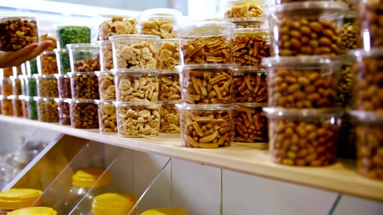 خرید عمده خشکبار از فروشنده مستقیم در فروش یاب، با بهترین قیمت