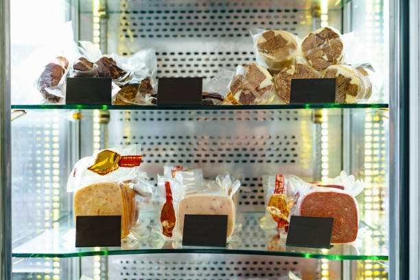 گوشت تازه و سوسیس در یخچال ویترینی پروتئینی - فروش یاب، خرید مستقیم