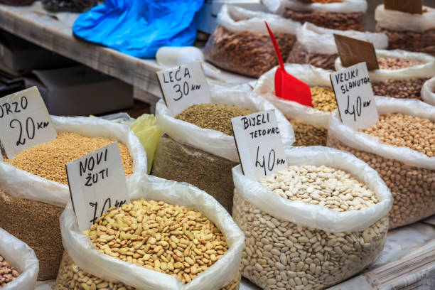 غلات و حبوبات عمده: بهترین قیمت بازار برای خرید و فروش در فروش یاب، خرید و فروش عمده، بازار عمده حبوبات