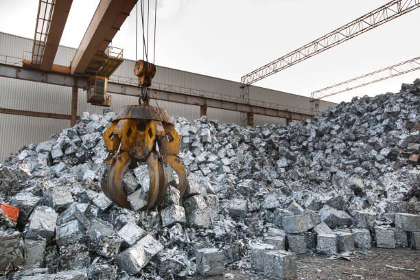 فروش آهن‌آلات ارزان، خرید مطمئن آهن، مرکز خرید میلگرد، فروش یاب، خرید و فروش عمده، آگهی تجاری