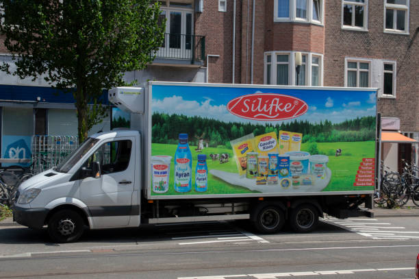 ارسال سراسری لبنیات عمده، کامیون حمل محصولات لبنی | فروش یاب، آگهی عمده فروشی