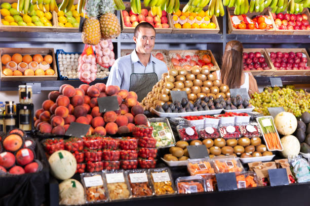 خرید و فروش عمده میوه تازه مثل کیوی در فروش یاب با قیمت رقابتی و امکان خرید مستقیم