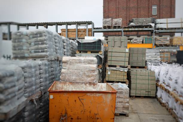 انباری از مصالح ساختمانی عمده آماده بارگیری | فروش یاب، خرید و فروش عمده، آگهی تجاری