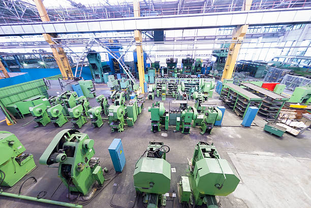 تصویر یک کارگاه صنعتی - خرید و فروش عمده ماشین‌آلات صنعتی در فروش یاب